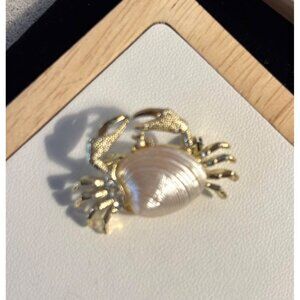 Gerry's Gold-Toned Crab Brooch With rose Shell Embellishment
